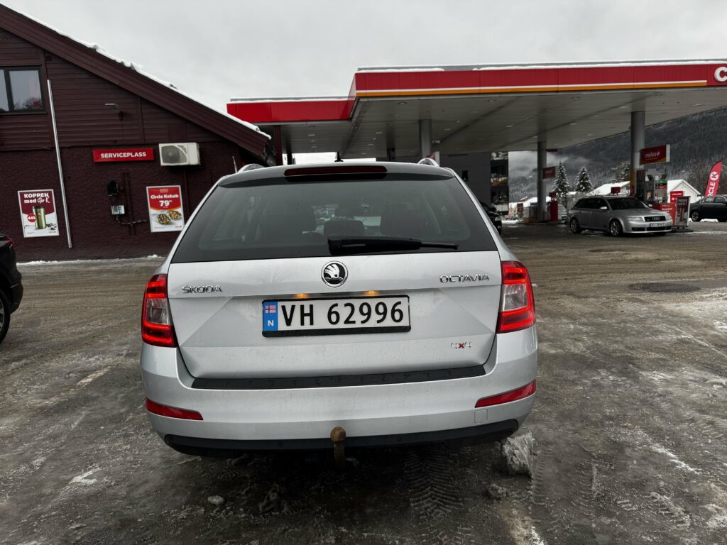 Skoda Octavia 2,0 TDI 150hk DSG Elegance 5
