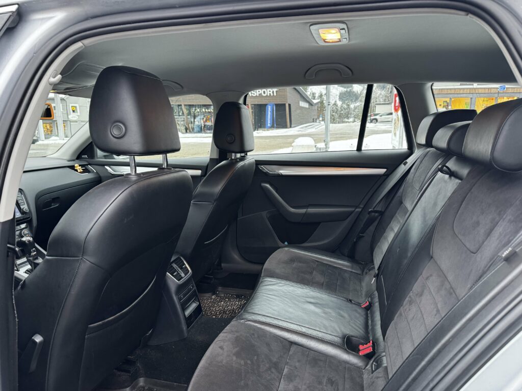 Skoda Octavia 2,0 TDI 150hk DSG Elegance 12