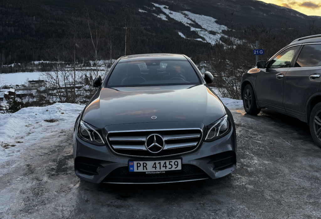 Mercedes-Benz E350e 1