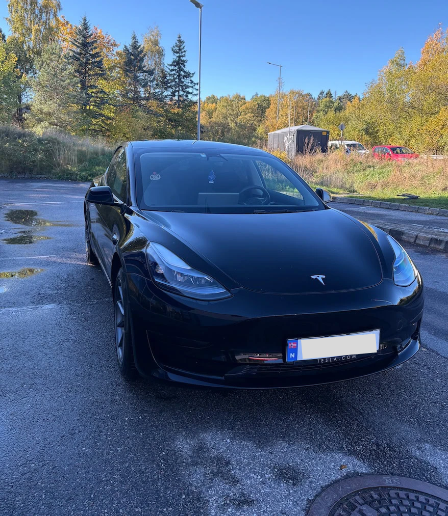 TESLA Model 3
